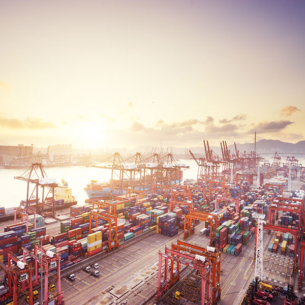 Unsere Branchenkompetenz ist Ihre Sicherheit in der Logistik: Perfekter Schutz – optimal geplant Containerterminal